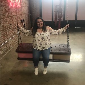 Meet your Posher, Lilian